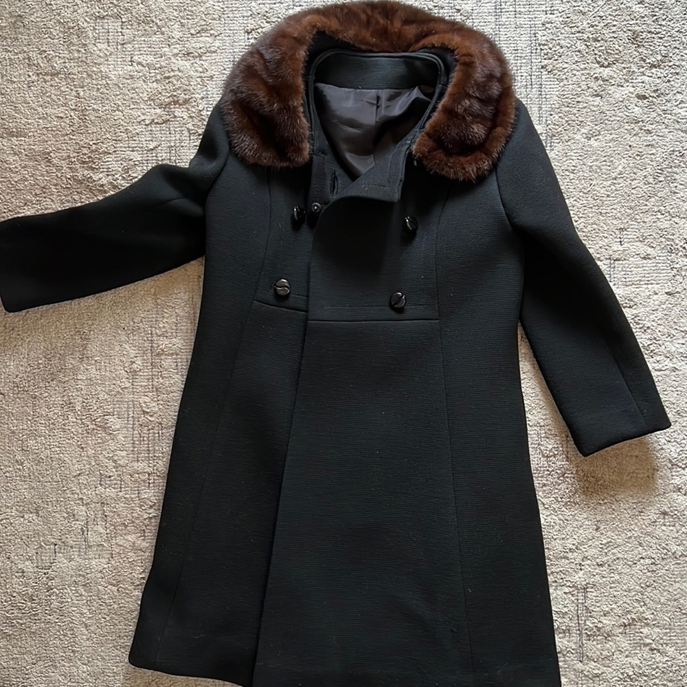 Vintage-The American Way brand Vintage beautiful wool and fur peacoat